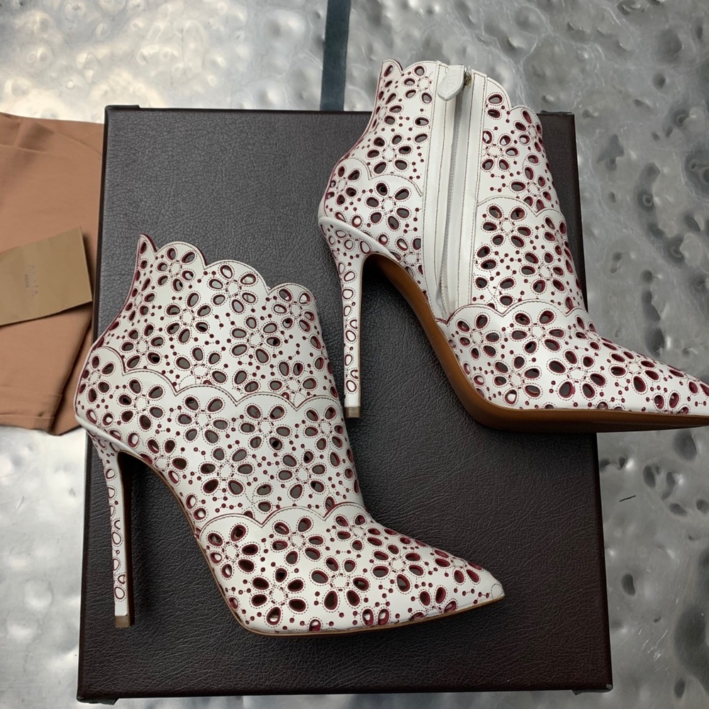 Alana Paris Laser Cut